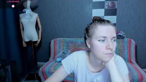 Ella online show from October 26, 2025, 10:10 am