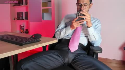 Snapshot of pablo_rincon95 chatting on November 18, 2025, 8:57 pm pablo rincon95 online show from November 18, 2025, 8:57 pm