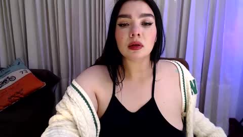 Page 3 online show from November 5, 2025, 2:00 am