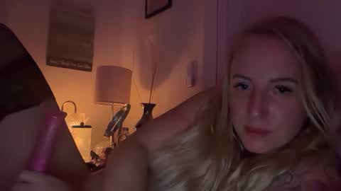 paige32323 online show from January 11, 2026, 3:22 am