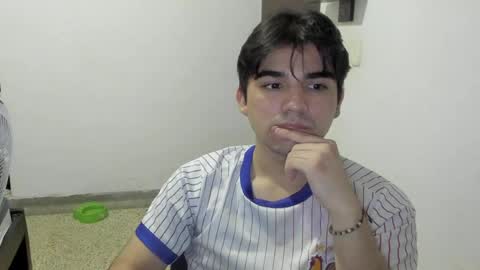pakun_ online show from May 14, 2026, 1:23 am