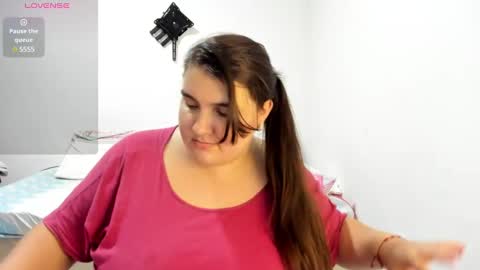 Mia online show from February 28, 2025, 2:20 am