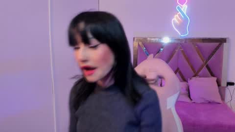 palmerfox_tay online show from January 26, 2025, 12:43 pm