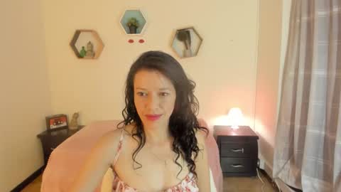 Paloma  online show from February 8, 2026, 5:49 pm