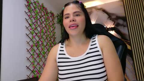 Snapshot of pam_roberts chatting on October 18, 2025, 5:35 pm Pam online show from October 18, 2025, 5:35 pm