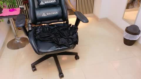 Snapshot of pam_roberts chatting on October 24, 2025, 4:14 pm Pam online show from October 24, 2025, 4:14 pm