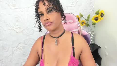 Snapshot of pamela_guzmaan_ chatting on December 13, 2024, 8:15 pm PAMELA online show from December 13, 2024, 8:15 pm