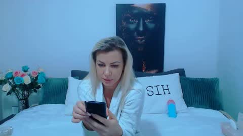 PAMEL ISSY online show from January 4, 2025, 2:46 pm