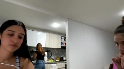 Snapshot of pamela_milleer chatting on September 24, 2025, 12:47 am pamela_milleer online show from September 24, 2025, 12:47 am