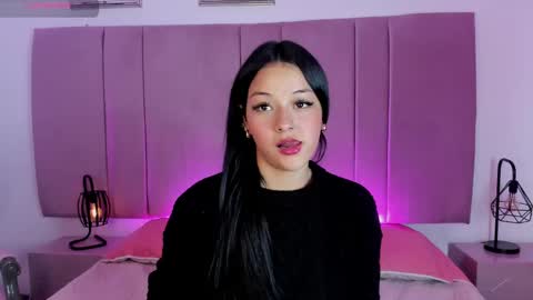 PamelaEvans   online show from December 27, 2024, 8:07 pm