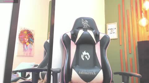 Snapshot of pamelaflores chatting on February 23, 2025, 8:49 am Pamela online show from February 23, 2025, 8:49 am