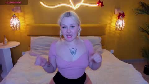 Pamella online show from January 18, 2025, 1:19 am