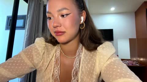 Snapshot of pameliakinsinger chatting on March 18, 2026, 5:32 am Kamila online show from March 18, 2026, 5:32 am