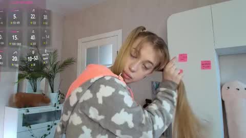 Snapshot of pampy_18 chatting on February 23, 2026, 3:04 am Lina online show from February 23, 2026, 3:04 am