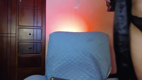 Carolinesworldx online show from February 16, 2026, 2:35 pm