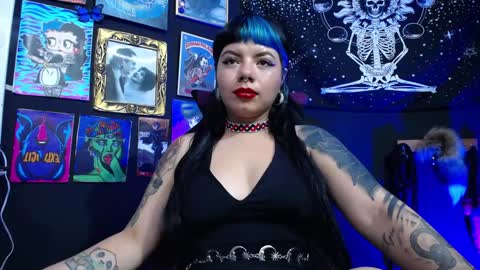 Snapshot of pandoragoddess chatting on January 17, 2025, 1:47 am       online show from January 17, 2025, 1:47 am