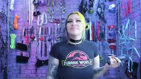 PandoraNez online show from February 21, 2025, 1:00 pm