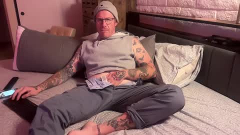 Red online show from September 10, 2025, 12:05 pm