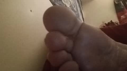 Snapshot of pantslesstraveler_plt chatting on December 16, 2024, 9:41 pm PantsLessTraveler online show from December 16, 2024, 9:41 pm