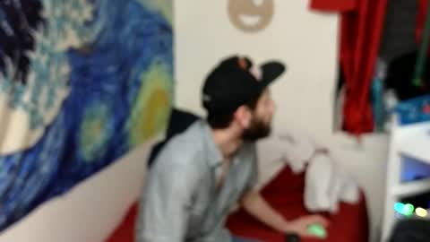 Snapshot of pantslesstraveler_plt chatting on December 19, 2024, 8:23 am PantsLessTraveler online show from December 19, 2024, 8:23 am