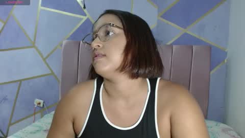 Paola Stone online show from January 9, 2026, 1:19 am