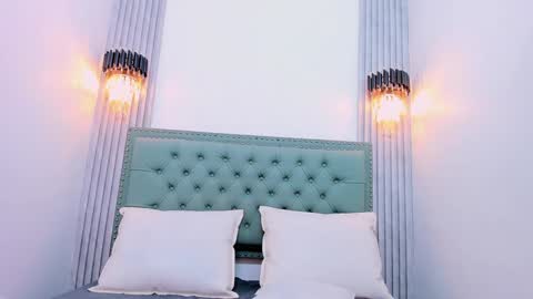    online show from January 28, 2025, 2:42 pm