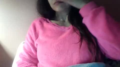 paolamz10 online show from February 3, 2026, 6:40 am