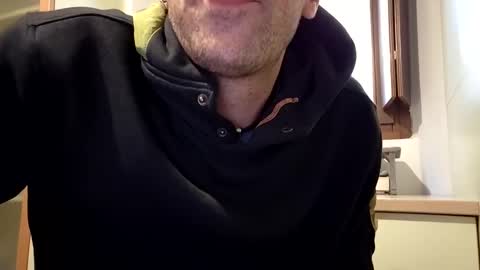 paoloste online show from October 29, 2025, 2:41 pm