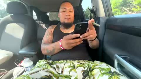 Snapshot of papi_krizz chatting on July 15, 2026, 3:17 pm papi_krizz online show from July 15, 2026, 3:17 pm