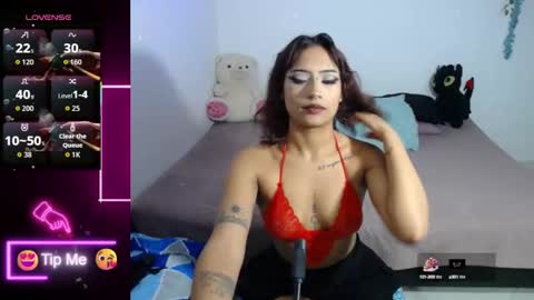 Snapshot of papi_mami_live_ chatting on October 15, 2025, 5:18 am papi_mami_live_ online show from October 15, 2025, 5:18 am