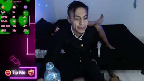 papi_mami_live_ online show from November 22, 2025, 3:27 am