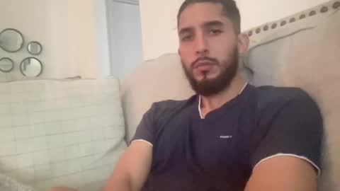 papicubano_guapo23cm online show from October 25, 2025, 5:19 pm