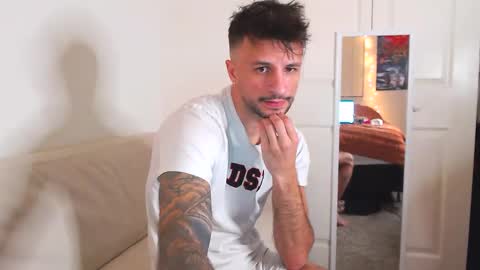 Snapshot of papijakey chatting on March 11, 2025, 12:11 am -- New Videos Down Below online show from March 11, 2025, 12:11 am