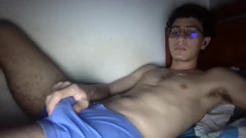 Snapshot of papiniko00 chatting on October 4, 2025, 5:27 am nicolas online show from October 4, 2025, 5:27 am