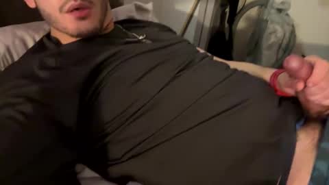 Snapshot of papitochulito_ chatting on February 16, 2025, 12:32 pm papitochulito_ online show from February 16, 2025, 12:32 pm