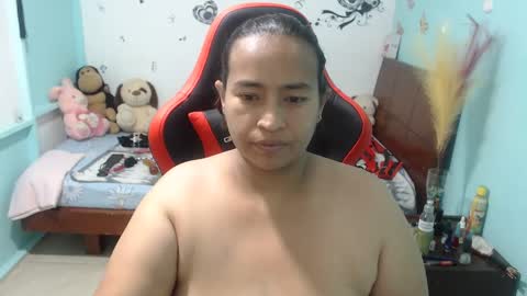 Snapshot of pareja_explosivasexx chatting on January 10, 2025, 7:00 pm Luna online show from January 10, 2025, 7:00 pm