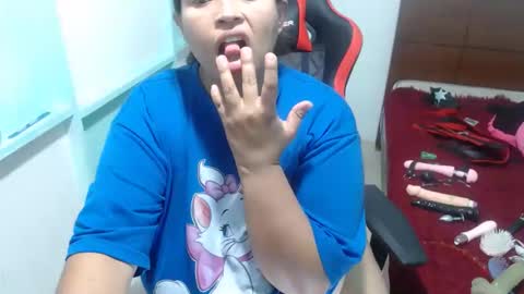 Snapshot of pareja_explosivasexx chatting on November 8, 2025, 5:40 am Luna online show from November 8, 2025, 5:40 am