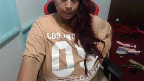 Snapshot of pareja_explosivasexx chatting on November 11, 2025, 5:29 am Luna online show from November 11, 2025, 5:29 am