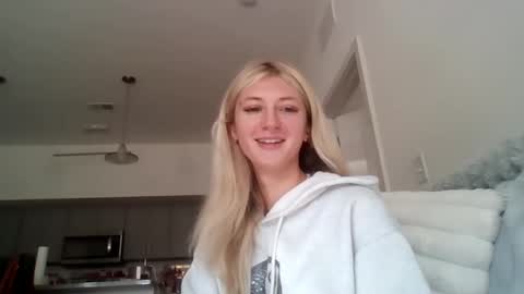 Snapshot of parisbaby2000 chatting on October 1, 2025, 2:45 pm parisbaby2000 online show from October 1, 2025, 2:45 pm