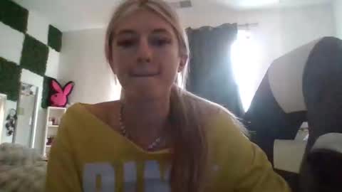 Snapshot of parisbaby2000 chatting on February 25, 2026, 3:32 pm parisbaby2000 online show from February 25, 2026, 3:32 pm