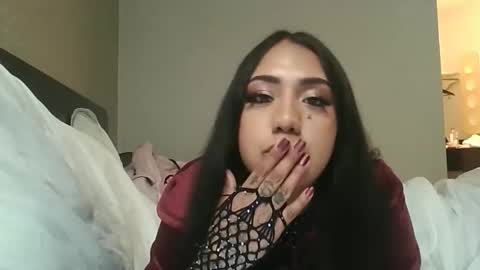 pariscortez online show from November 4, 2025, 1:59 am