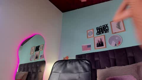 PARIS online show from January 9, 2025, 10:41 pm