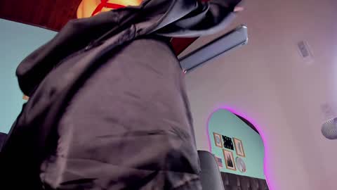 PARIS online show from January 15, 2025, 11:51 pm