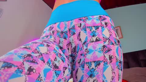 PARIS online show from January 25, 2025, 7:39 pm