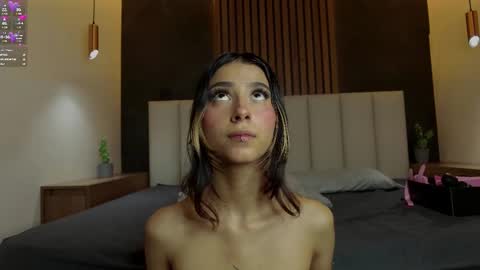 PARIS online show from February 19, 2025, 1:40 am