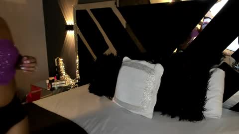 parisrose__ online show from May 26, 2026, 7:21 pm