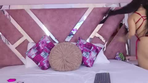 parisrose__ online show from May 30, 2026, 7:33 pm