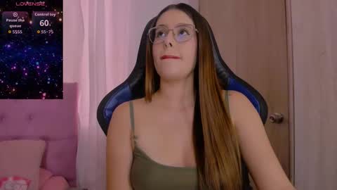 Snapshot of parisshayk chatting on February 20, 2026, 6:52 pm Paris online show from February 20, 2026, 6:52 pm