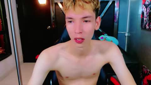 park_jimin1 online show from December 19, 2025, 12:12 pm