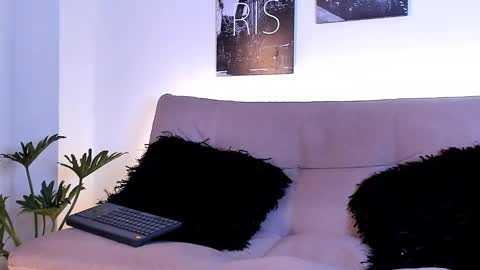 parker lavine online show from February 18, 2025, 1:54 am